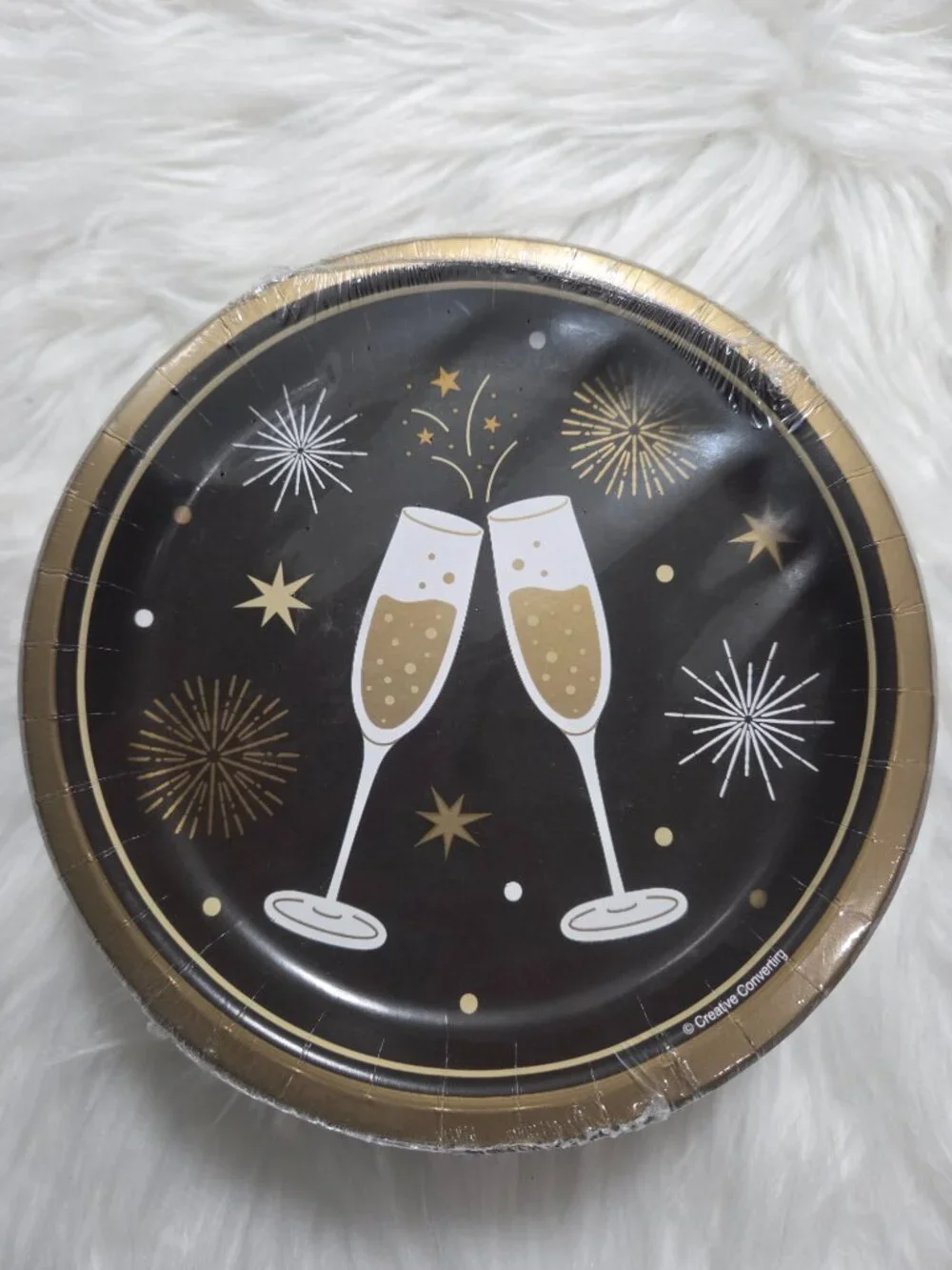 Cheers to a Happy New Year Paper Plates Set